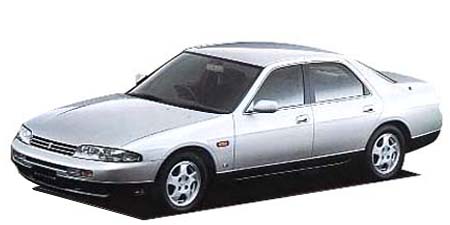 R32 スカイラインセダン