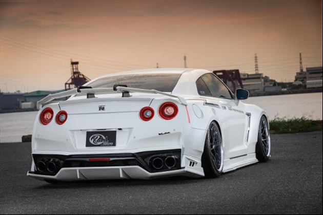 Kuhl Racing Ver3 35R-SSW R35GT-R　オーバーフェンダーキット for R35 GT-R