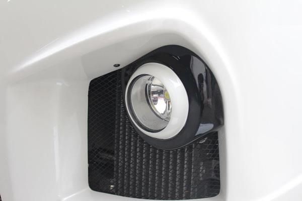 GARAGE VARY NV350 ナロー エアロバンパー用フォグランプパネル 純正フォグ使用