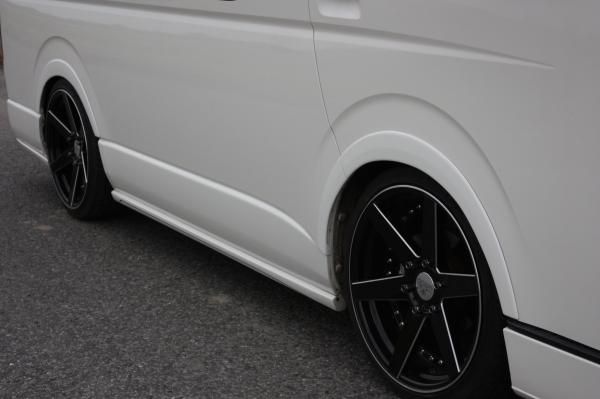 GARAGE VARY 200系HIACE ナロー、ワイド(1～4型) ローフォルムフェンダートリム(30mmダウンタイプ)