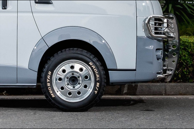 T-STYLE オーバーフェンダー(30mm) 未塗装 for ハイエース 200系