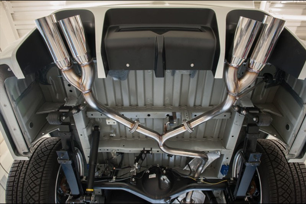 T-STYLE 4本出しマフラー for ハイエース 200系