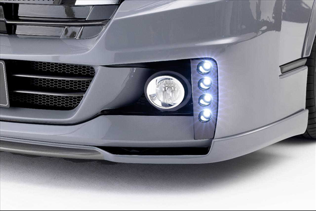 Dynasty EXISTフロントバンパー専用4連LEDデイライトBUILT IN COVER for ハイエース 200系 4型以降 ワイドボディ