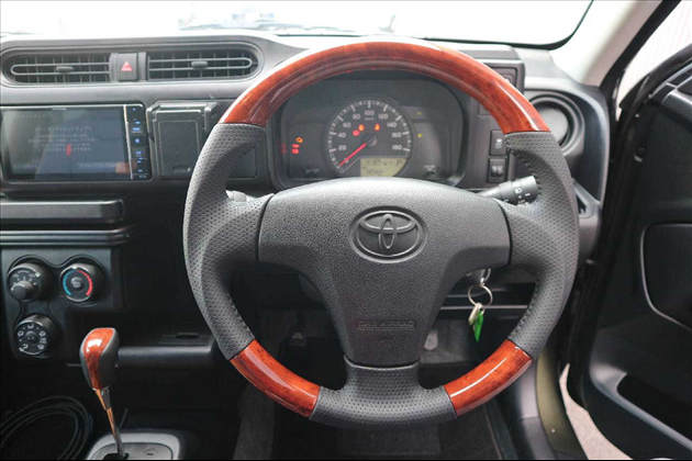 Dynasty 本革ガングリップ茶木目コンビハンドル for プロボックス 160系