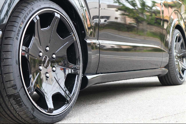 Dynasty Identityサイドステップ ナロー/ワイド用 FRP未塗装 for ハイエース 200系 4型以降