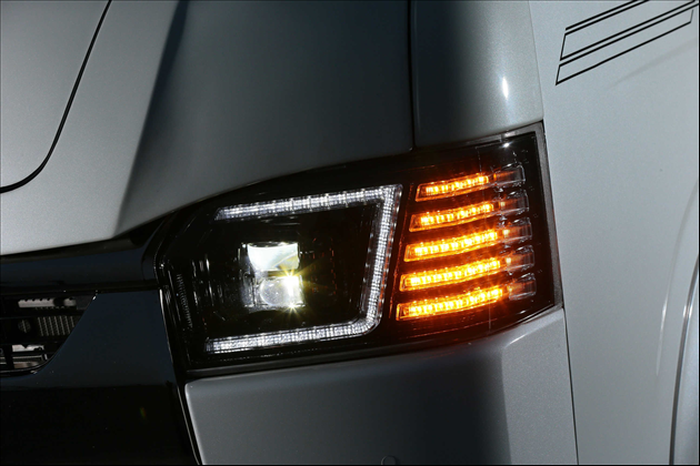 Dynasty Identity、Ground、EXIST EVO、EXIST Dignity（ﾃﾞｨｸﾞﾆﾃｨ） シーケンシャルLEDヘッドライト for ハイエース 200系 4型以降