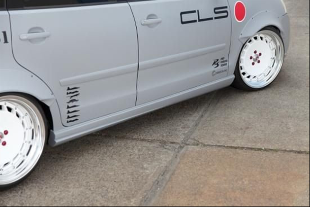 ESB CLS-standard boost■サイドステップ 【/9Ｎ系】 FRP製品 (未塗装 黒ゲルコート仕上げ) for Polo 9N系 後期